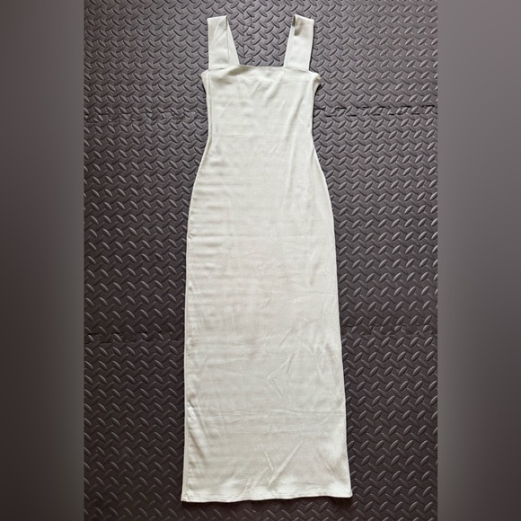 Reformation Kia Dress Celadon - Size S - Picture 9 of 12